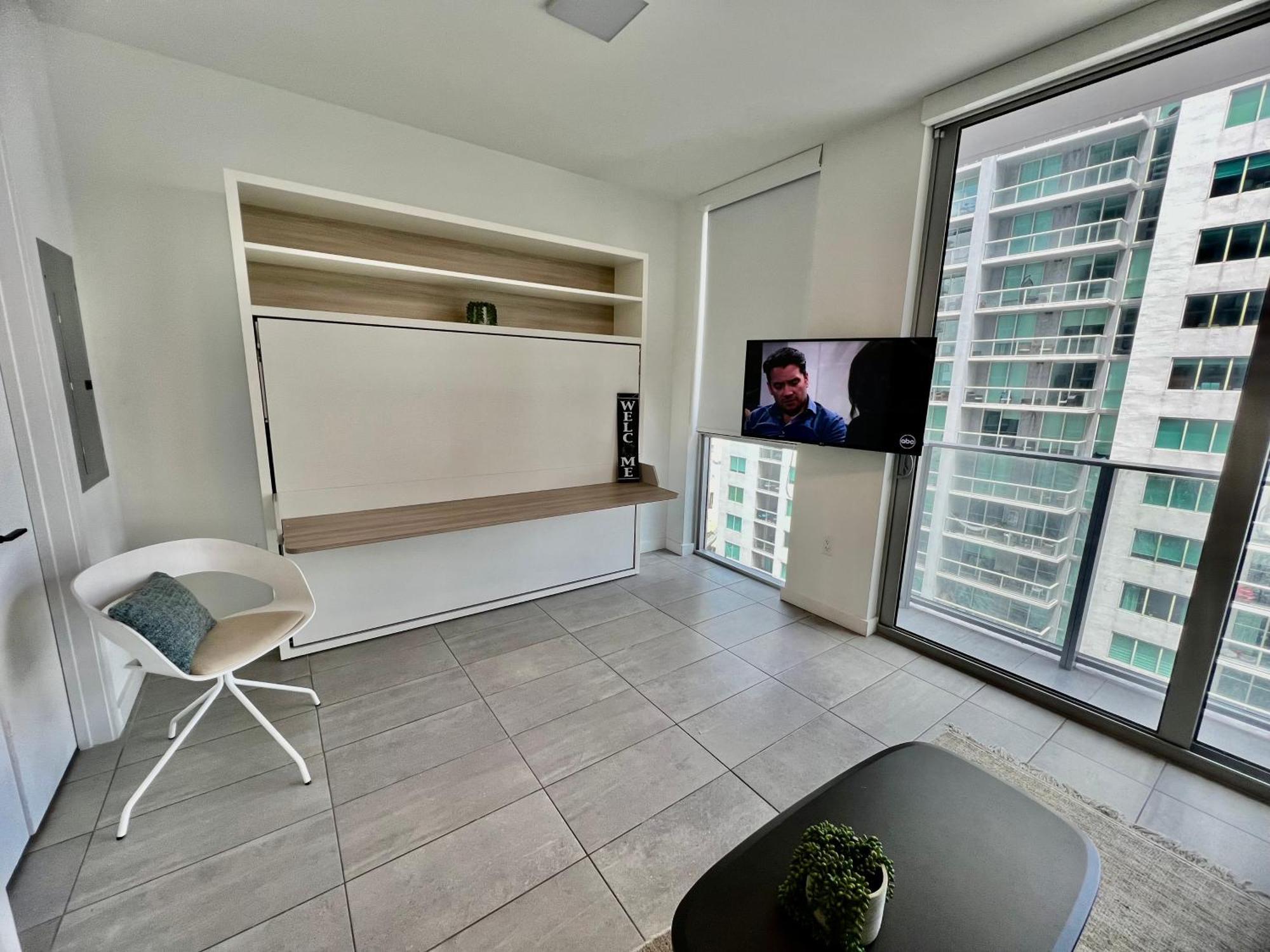 Spacious Studio In The Heart Of Downtown Miami Lägenhet Exteriör bild