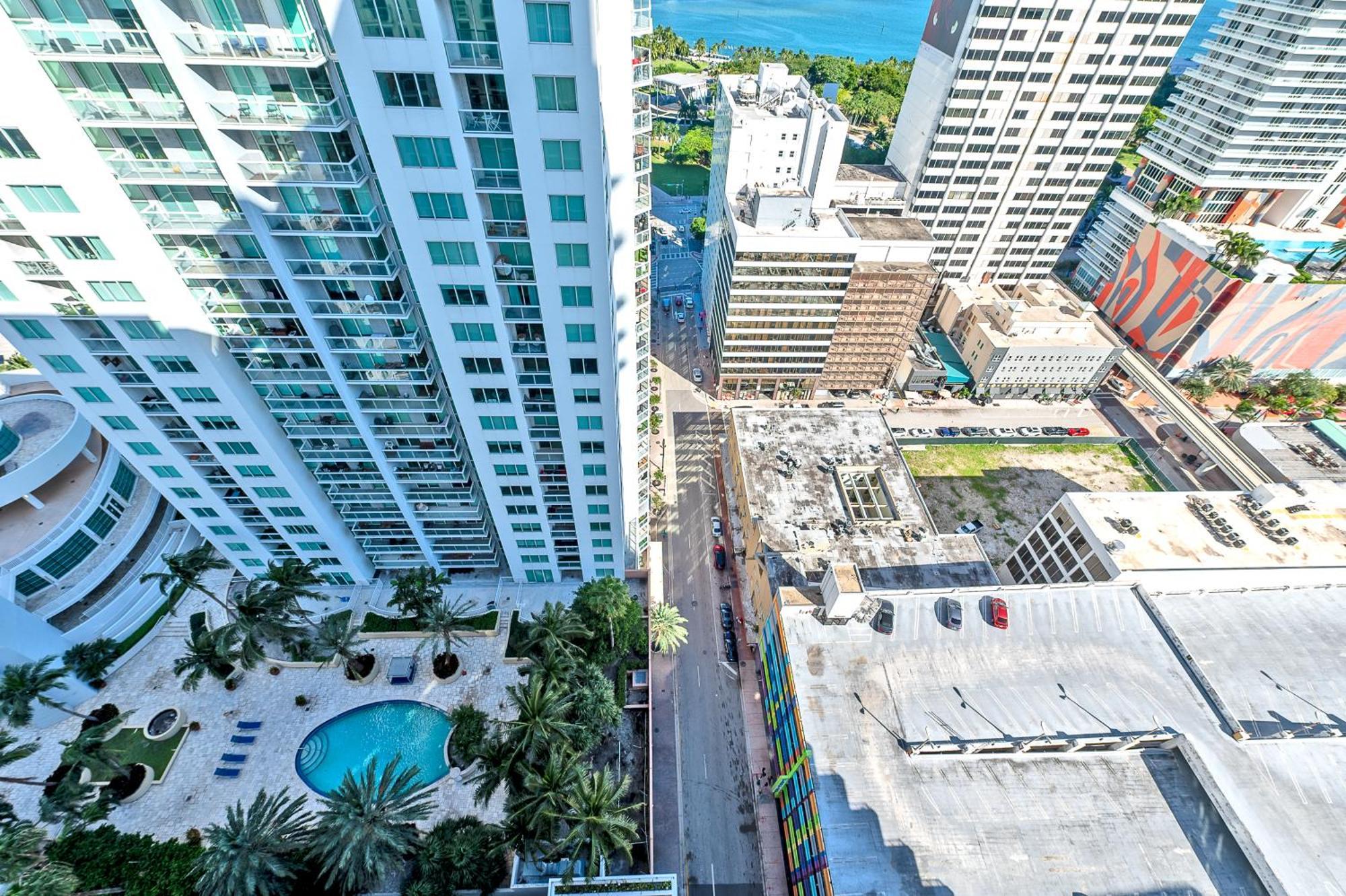 Spacious Studio In The Heart Of Downtown Miami Lägenhet Exteriör bild